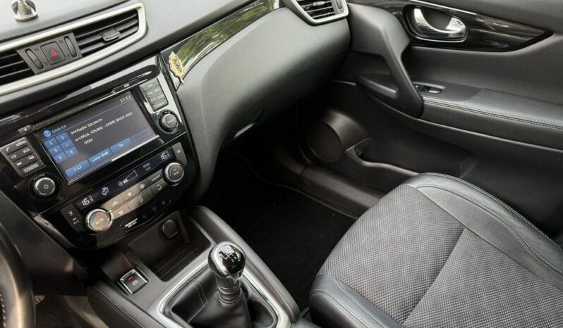 Nissan Qashqai 1.6 DIG-T Tekna full