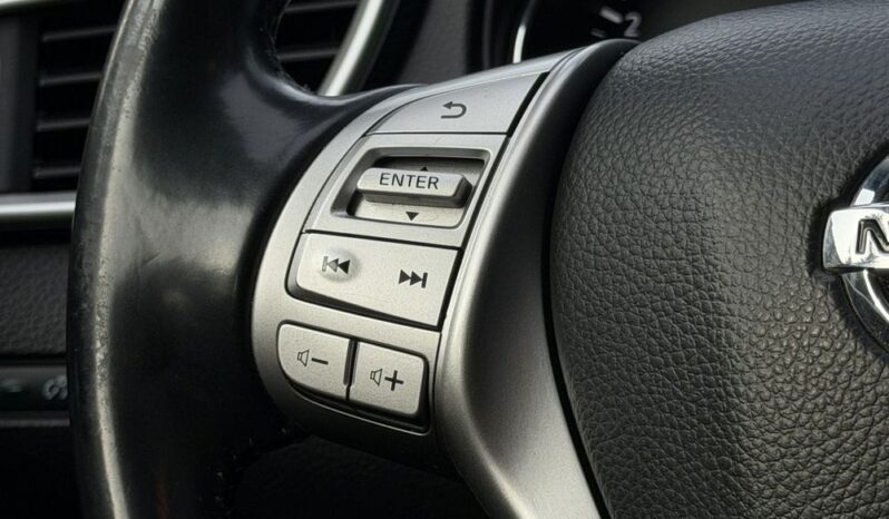 Nissan Qashqai 1.6 DIG-T Tekna full