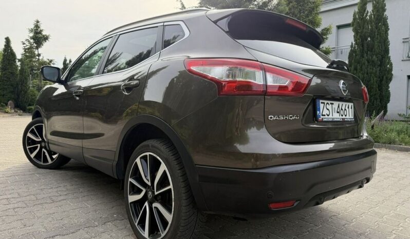 Nissan Qashqai 1.6 DIG-T Tekna full