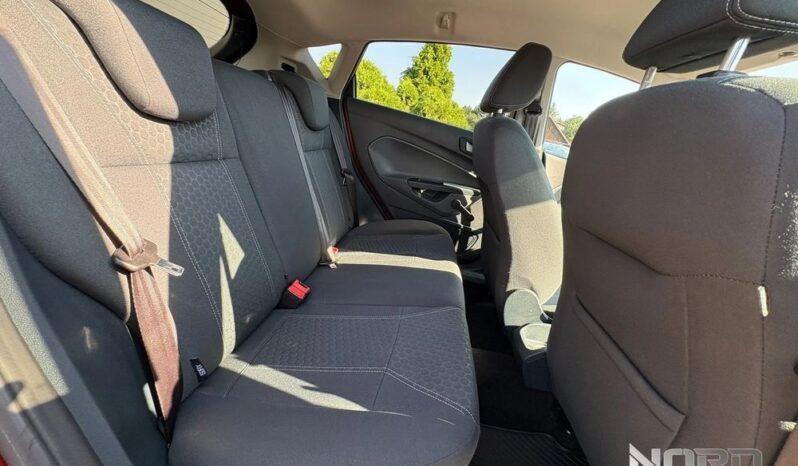 Ford Fiesta 1.25 Titanium full