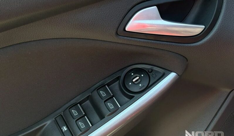 Ford Focus 1.0 EcoBoost Titanium full