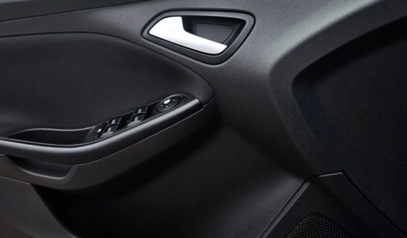 Ford Focus 1.0 EcoBoost STart-Stopp-System TITANIUM full