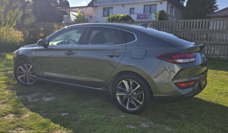 Kompakt Hyundai i30 2023 Benzyna Automatyczna FWD (przód) Szary 5 5 Polska Metalik full