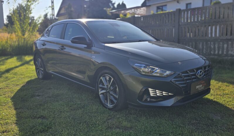 Kompakt Hyundai i30 2023 Benzyna Automatyczna FWD (przód) Szary 5 5 Polska Metalik full