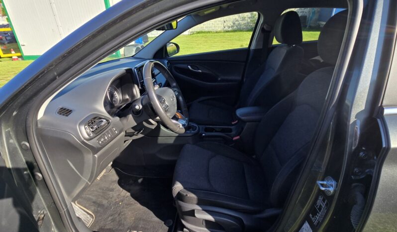 Kompakt Hyundai i30 2023 Benzyna Automatyczna FWD (przód) Szary 5 5 Polska Metalik full