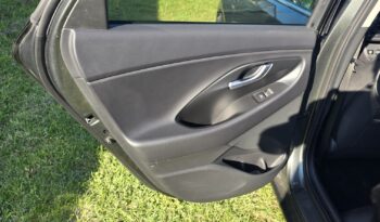 Kompakt Hyundai i30 2023 Benzyna Automatyczna FWD (przód) Szary 5 5 Polska Metalik full