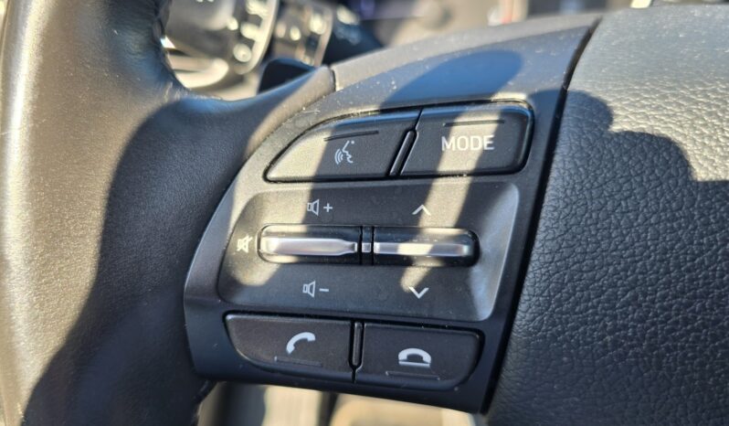 Kompakt Hyundai i30 2023 Benzyna Automatyczna FWD (przód) Szary 5 5 Polska Metalik full