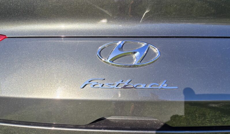 Kompakt Hyundai i30 2023 Benzyna Automatyczna FWD (przód) Szary 5 5 Polska Metalik full