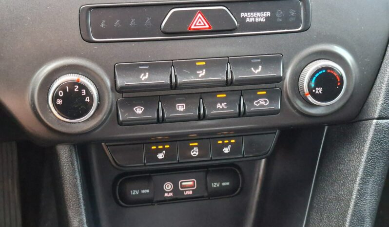 Kia Sportage Kamera Cofania,Pdc Navi Podgrz. fotele przód i tył + kierownica, Hak, IV (2016-2021) full