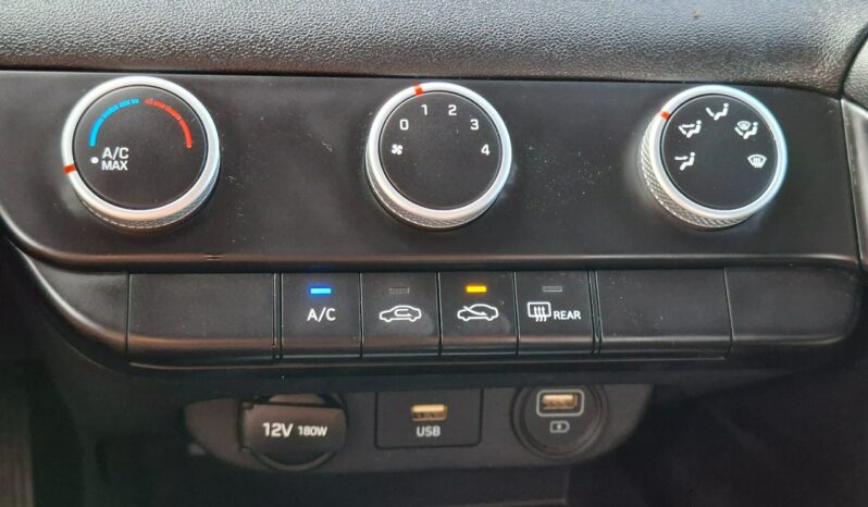 Hyundai Elantra Klimatyzacja, PL Salon, Czujniki parkowania, 2 komplety opon VII (2021-) full
