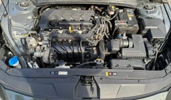 Hyundai Elantra Klimatyzacja, PL Salon, Czujniki parkowania, 2 komplety opon VII (2021-) full