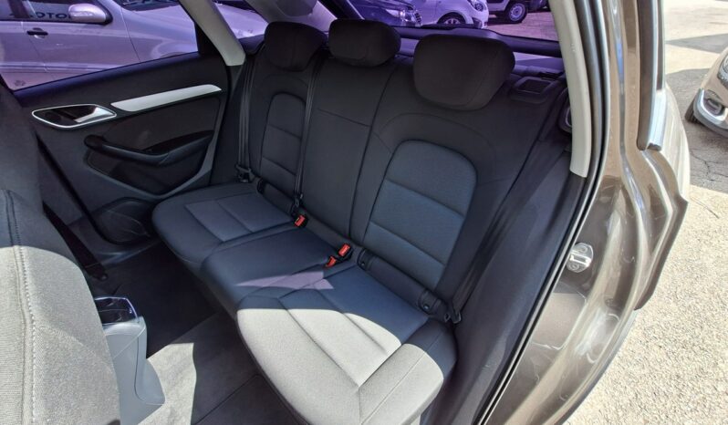 Audi Q3 Klimatronic 2-stref, Podgrz. fotele, Hak, Bi-Xenon, PDC, 2 kpl. kół I (2011-2018) full