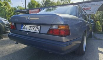 Mercedes E 200 Elektryczne szyby, Elektryczne lusterka, Skrzynia manualna W124 (1984-1997) full