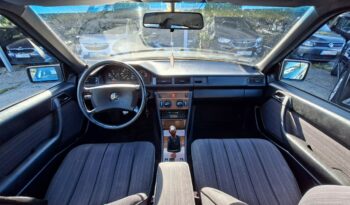 Mercedes E 200 Elektryczne szyby, Elektryczne lusterka, Skrzynia manualna W124 (1984-1997) full
