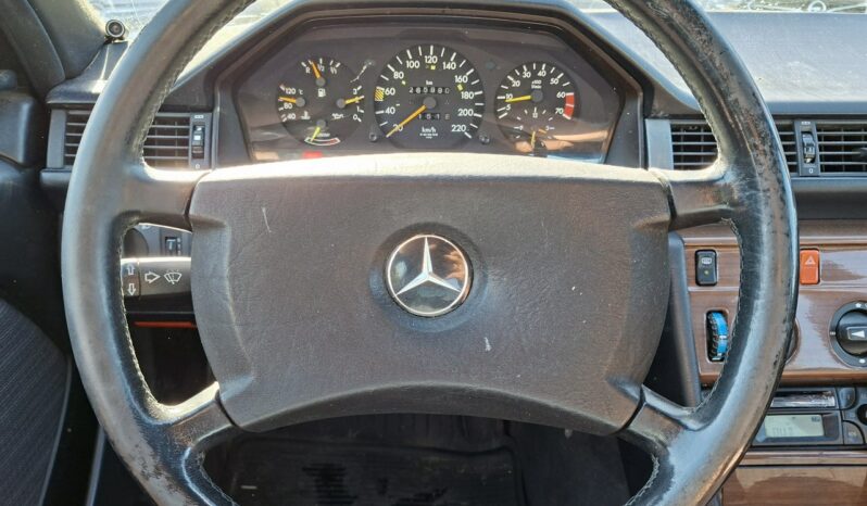 Mercedes E 200 Elektryczne szyby, Elektryczne lusterka, Skrzynia manualna W124 (1984-1997) full