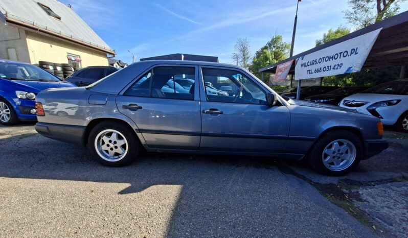 Mercedes E 200 Elektryczne szyby, Elektryczne lusterka, Skrzynia manualna W124 (1984-1997) full