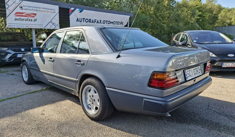 Mercedes E 200 Elektryczne szyby, Elektryczne lusterka, Skrzynia manualna W124 (1984-1997) full