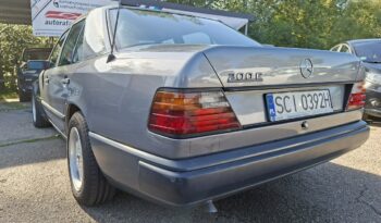 Mercedes E 200 Elektryczne szyby, Elektryczne lusterka, Skrzynia manualna W124 (1984-1997) full