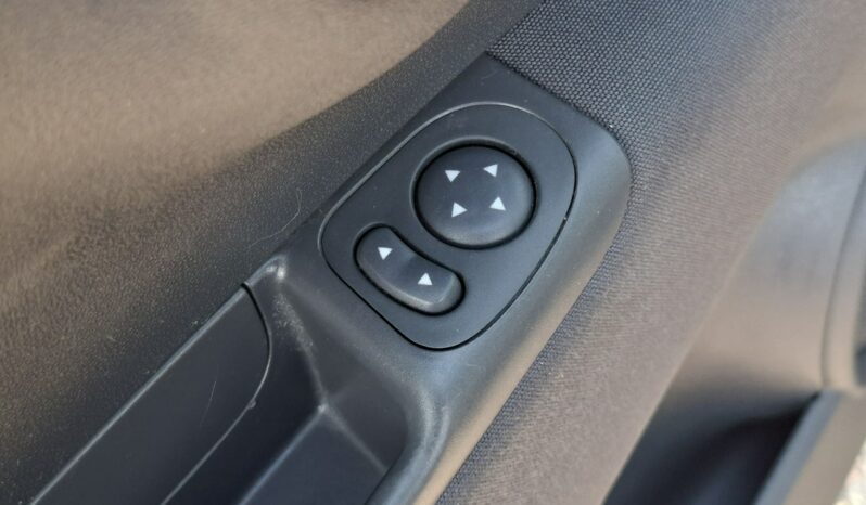 Fiat 500 Klimatronic 2-stref, Elektryczne szyby, Elektryczne lusterka I (2007-) full