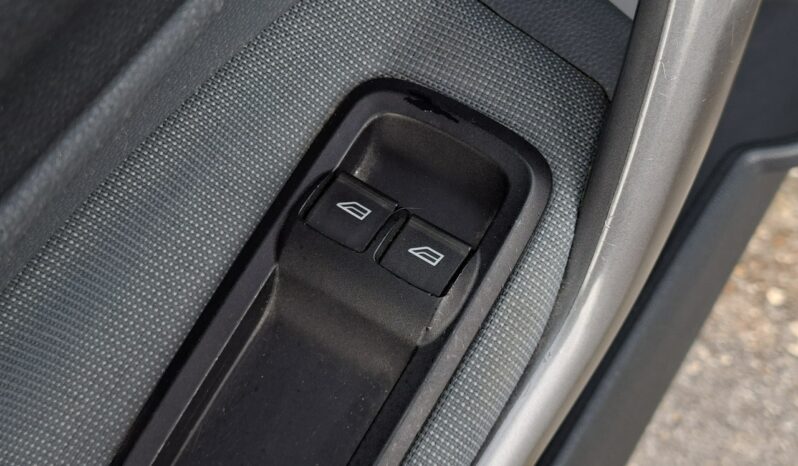 Ford Fiesta Klimatyzacja, Bluetooth, AUX, Ele szyby, Ele lusterka, PDC 2x Mk7 (2008-) full
