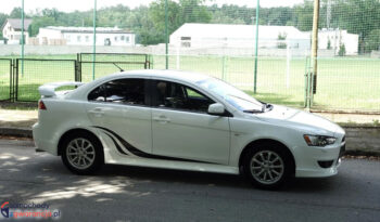 . Kamera .. Klimatronik .. Grzane fotele .. Bi-Xenon z doświetlaniem . full