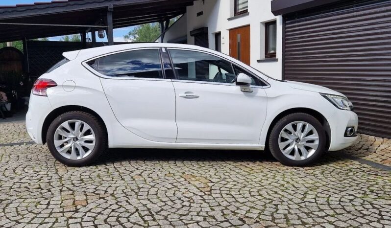 DS Automobiles DS 4 full
