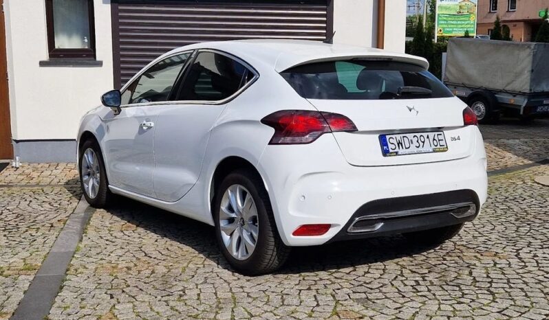 DS Automobiles DS 4 full