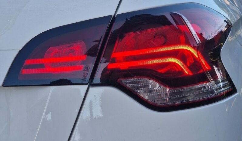 DS Automobiles DS 4 full