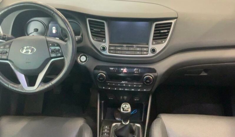 Hyundai Tucson 1.7 Diesel 2016r full