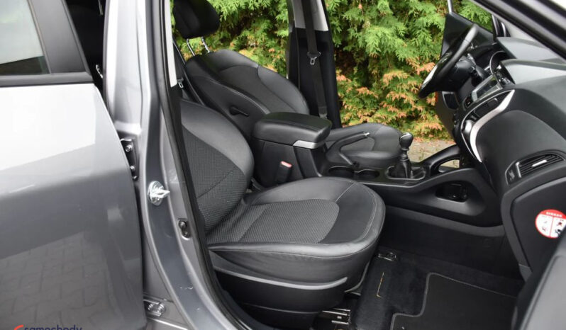 Hyundai ix35 1.7 CRDi Style 2WD full