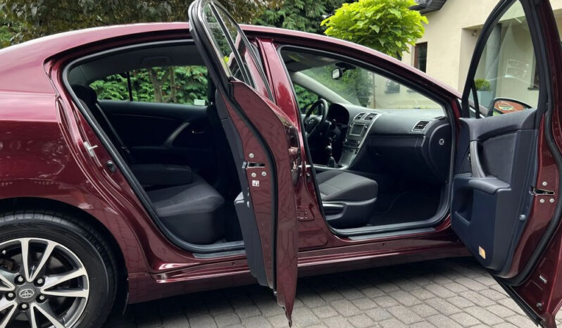 Toyota Avensis 1.8 Business Edition full