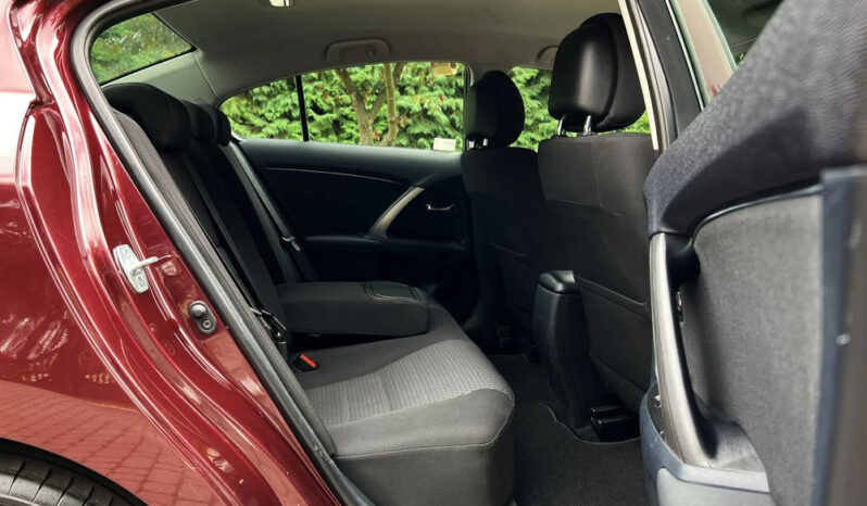 Toyota Avensis 1.8 Business Edition full