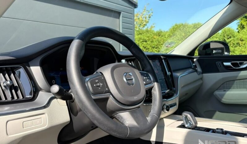 Volvo XC 60 T6 Plug-In Hybrid AWD Core full