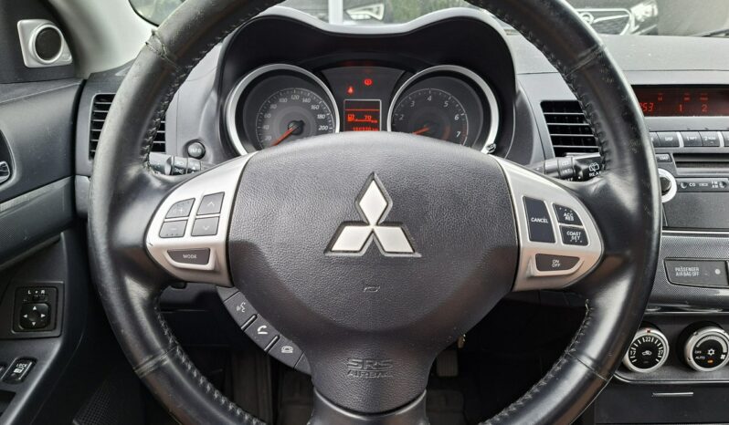 Mitsubishi Lancer Klimatronic, Podgrzewane fotele, Hak holowniczy, Czujniki parkowania IX (2007-2016) full