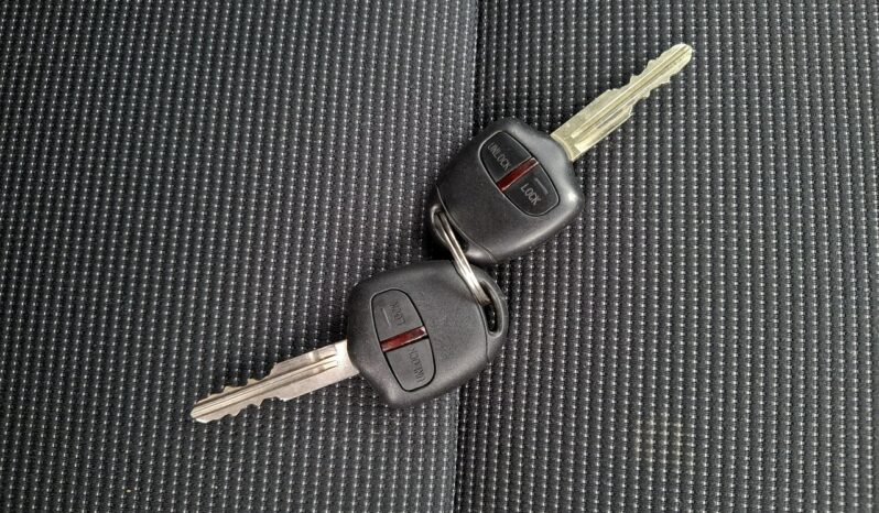 Mitsubishi Lancer Klimatronic, Podgrzewane fotele, Hak holowniczy, Czujniki parkowania IX (2007-2016) full