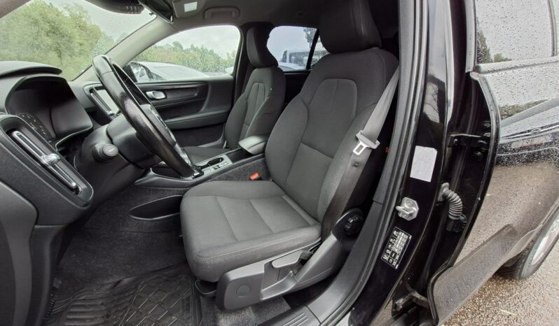 Volvo XC 40 Klimatronic, Nawigacja, CarPlay/AndroidAuto, PDC full