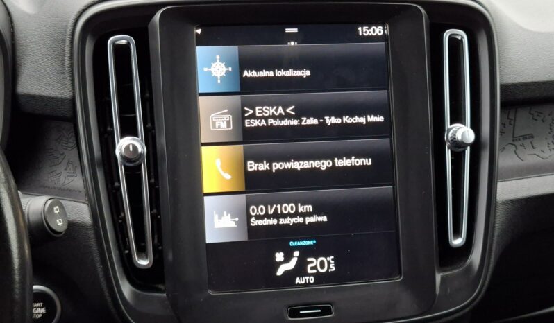 Volvo XC 40 Klimatronic, Nawigacja, CarPlay/AndroidAuto, PDC full