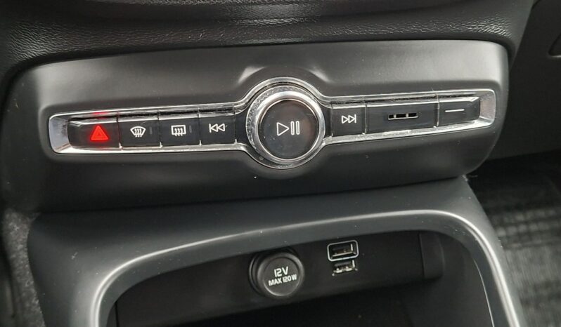 Volvo XC 40 Klimatronic, Nawigacja, CarPlay/AndroidAuto, PDC full