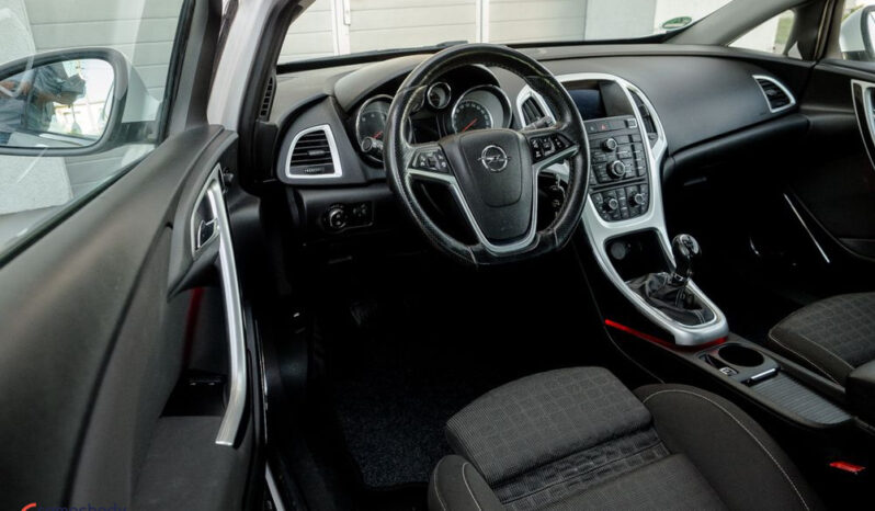 Opel Astra 1.6 Turbo Sport full