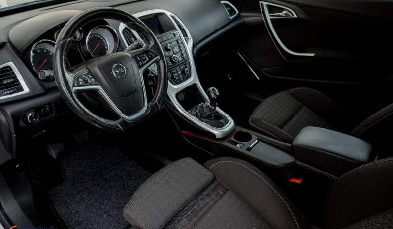 Opel Astra 1.6 Turbo Sport full
