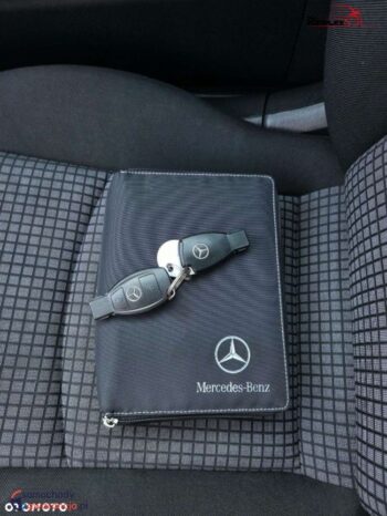 Mercedes-Benz Klasa C full