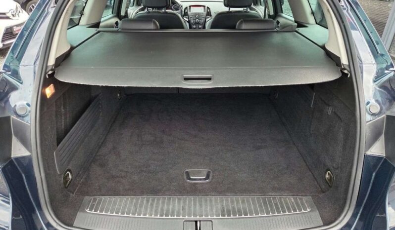 Opel Astra full
