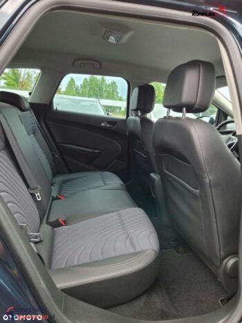 Opel Astra full