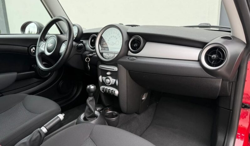 MINI Cooper full