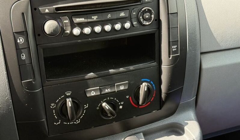 Peugeot Expert full