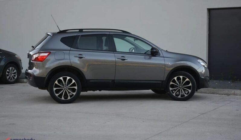 Nissan Qashqai full