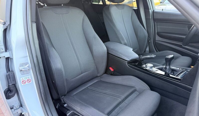 BMW Seria 3 318d Sport Line full
