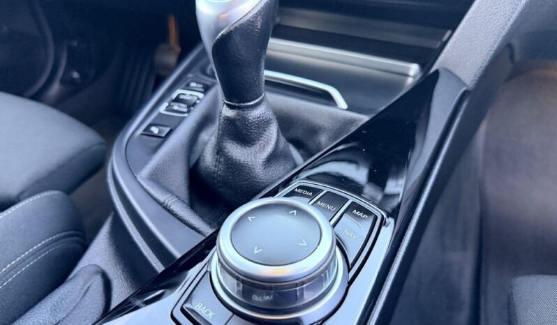 BMW Seria 3 318d Sport Line full