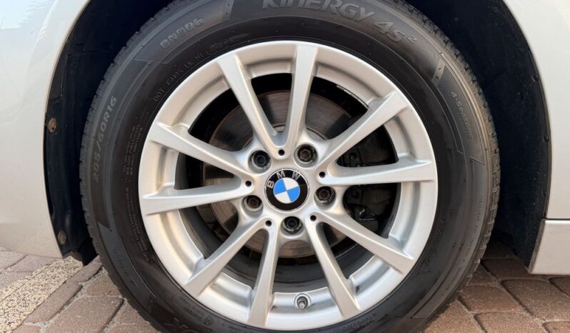 BMW Seria 3 318d Sport Line full