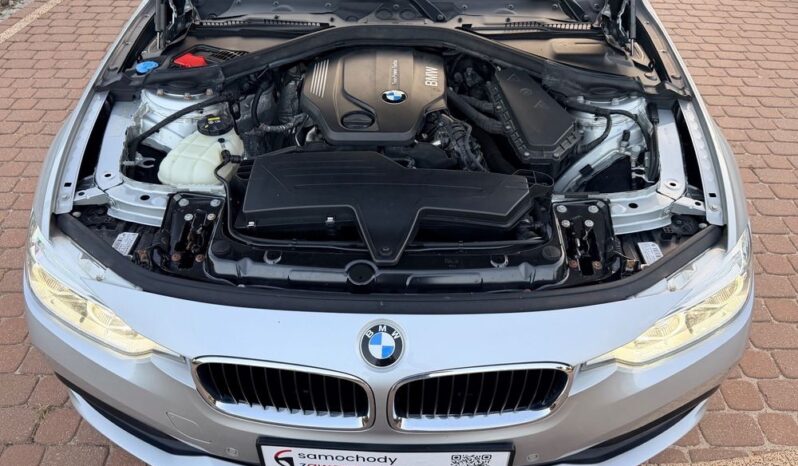 BMW Seria 3 318d Sport Line full